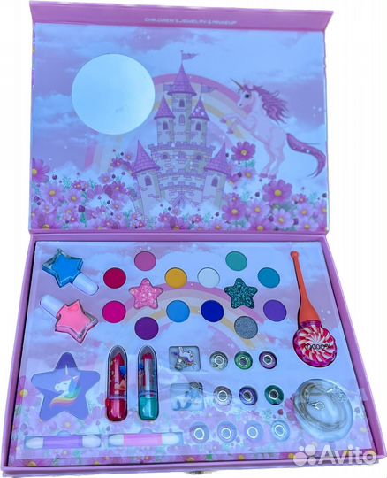 Набор косметики для девочки новый