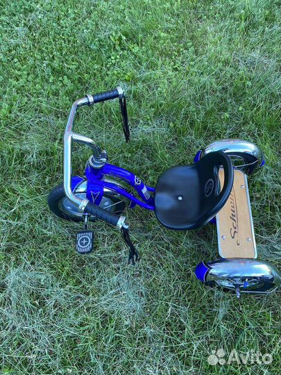 Велосипед детский Schwinn Roadster Trike