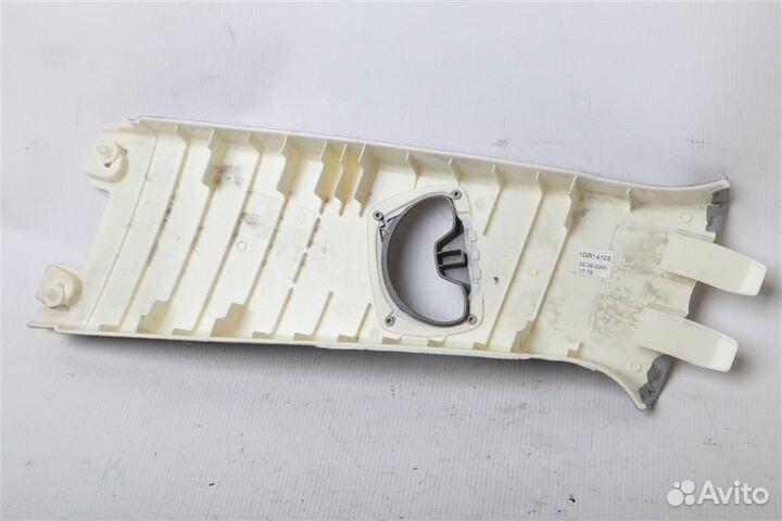 Обшивка стойки средняя правая BMW 3-серия E90/E91