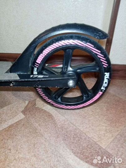 Самокат Roces