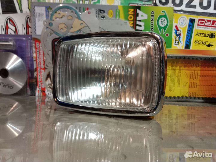 Квадратная фара на мопед