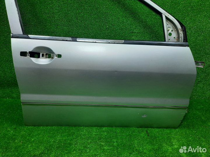 Дверь передняя правая Mitsubishi Lancer CS2A 4G15