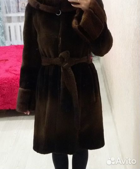 Шуба из бобрика