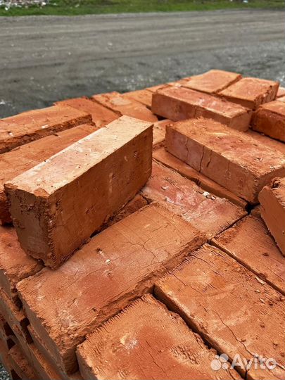 Кирпич красный