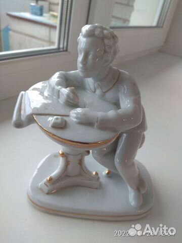Статуэтка юный Пушкин