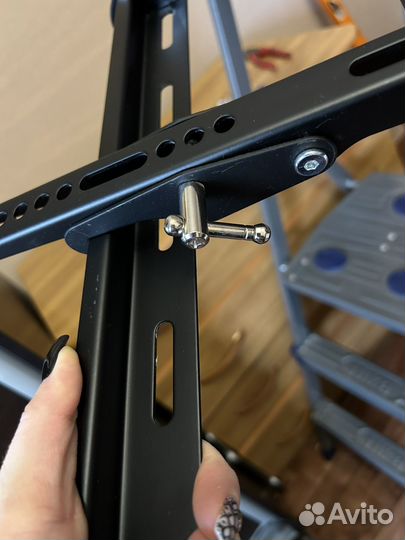 Кронштейн для телевизора наклонный