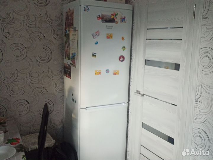 Холодильник hotpoint ariston бу