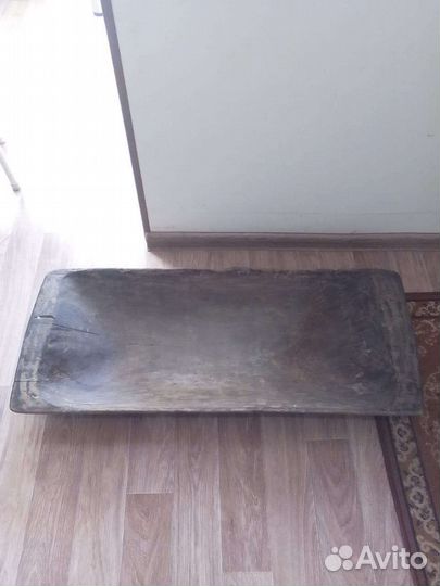 Стиральная доска и деревянное корыто