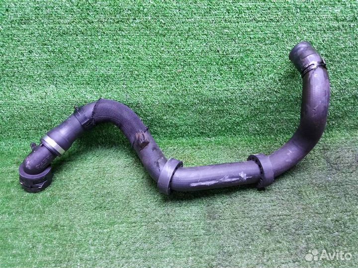 Патрубок радиатора Volkswagen Touareg (2002-2010)