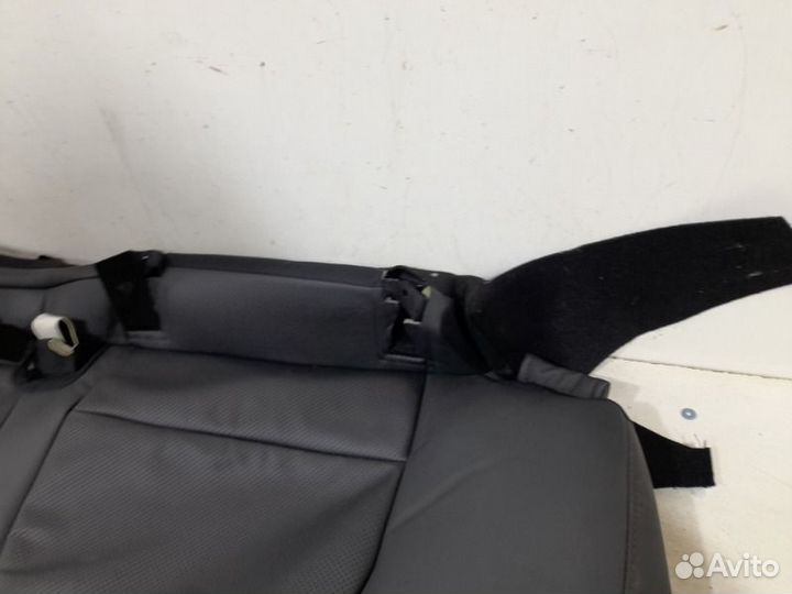 Обшивка сиденья задняя Toyota Camry V70 2018