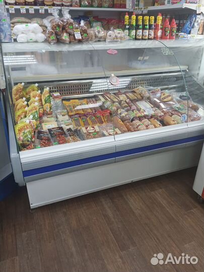 Продам холодильную витрину
