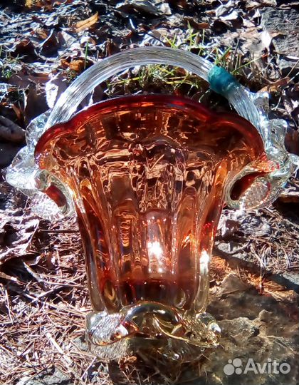 Ваза конфетница корзинка цветное стекло сссрвинтаж