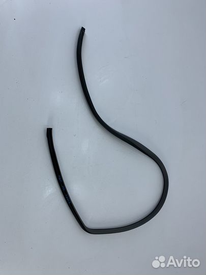 Santa Fe Classic Уплотнитель на кузов передний пра