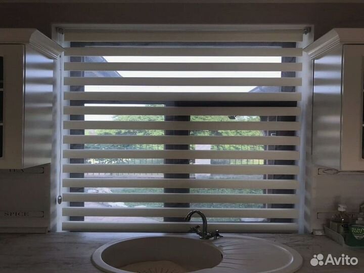 Рулонные шторы / Жалюзи