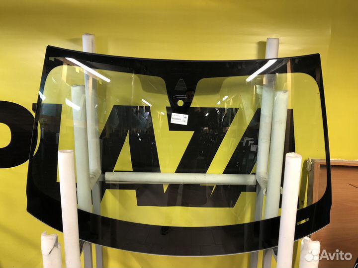 Лобовое стекло на BMW X7/X5 оригинал 51317440766