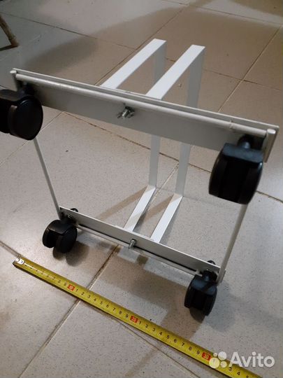 Подставка на колёсах для кварцевого обогревателя