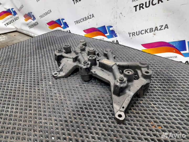 Планка вала рокеров Renault Kerax, Renault Premium