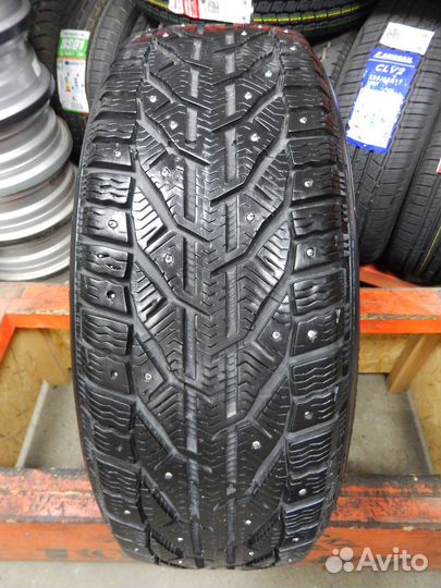 Kormoran SUV Stud 215/60 R17