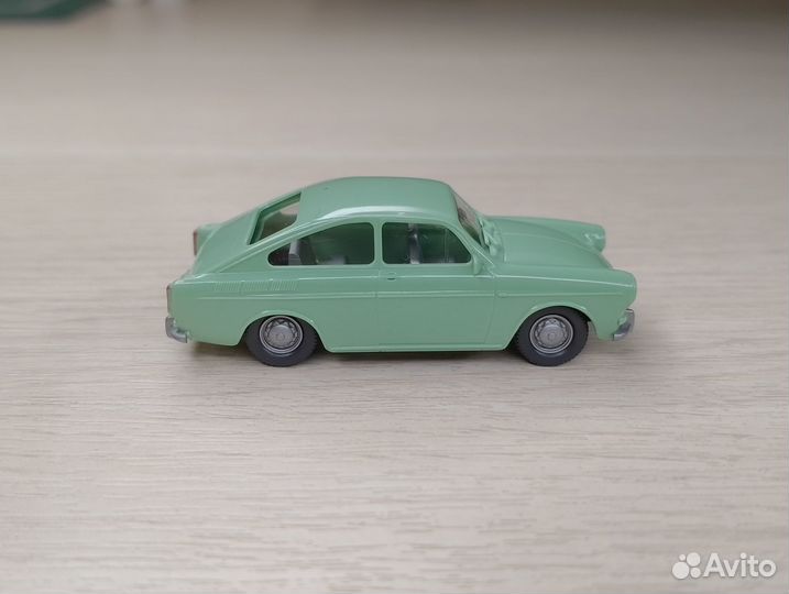 A26.3) Volkswagen Typ 3 Fastback (1961-1973) мятны