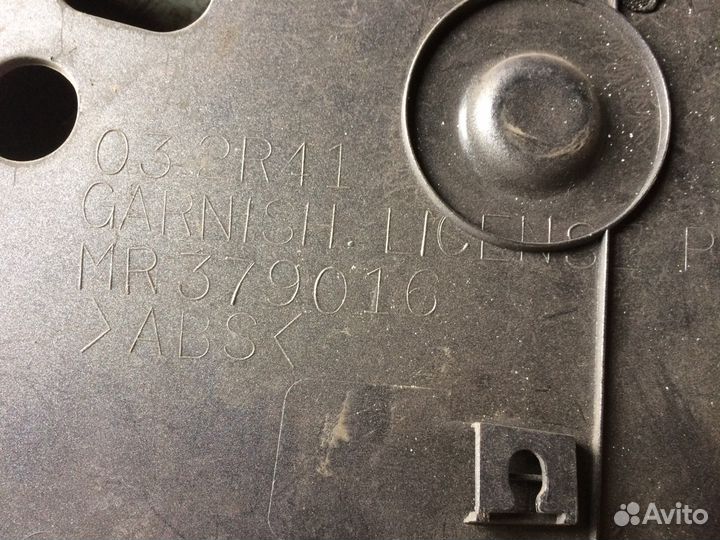 Накладка крышки багажника Lancer 9