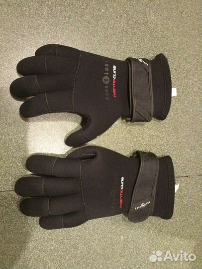 Неопреновые перчатки для дайвинга новые
