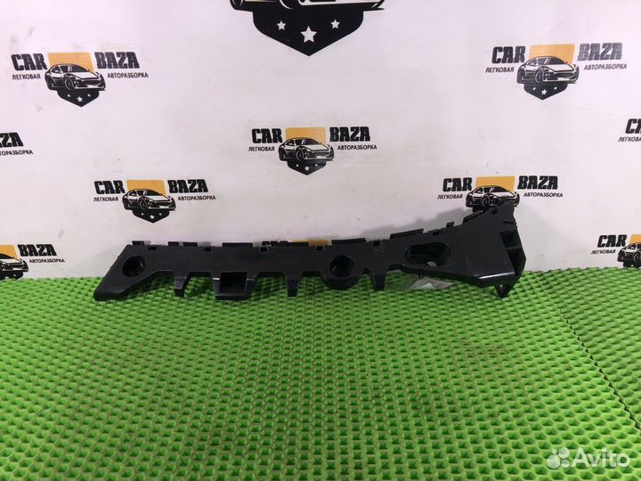 Направляющая заднего бампера правая R Mazda 6