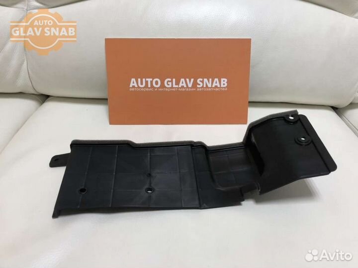 Воздуховод радиатора правый внешний Kia Rio