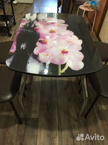 Кухонный стол