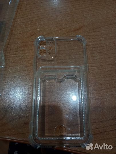 Чехол на iPhone 11 телефон продаю новый