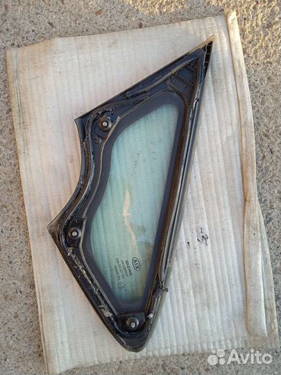 Стекло форточки Киа Сид 2