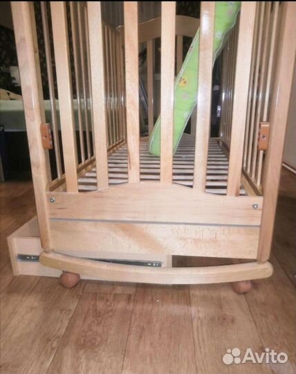 Детская кроватка