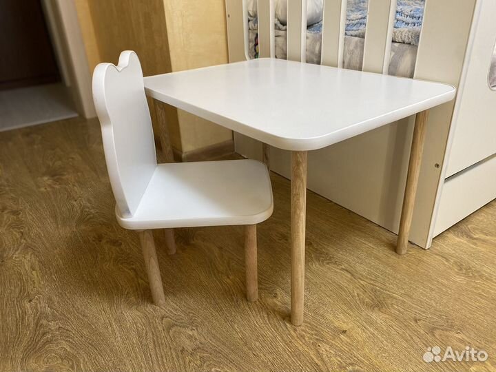 Детский стол и стульчик
