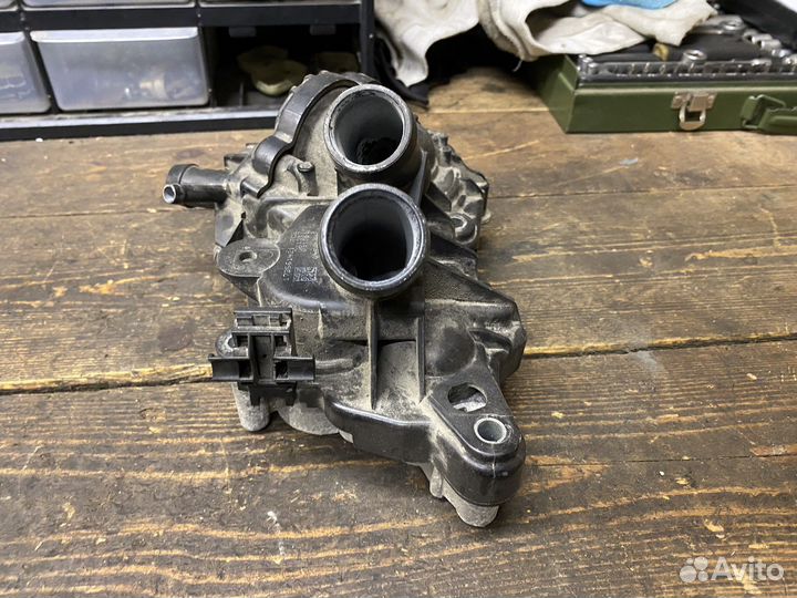 Насос водяной Volkswagen Polo Sed