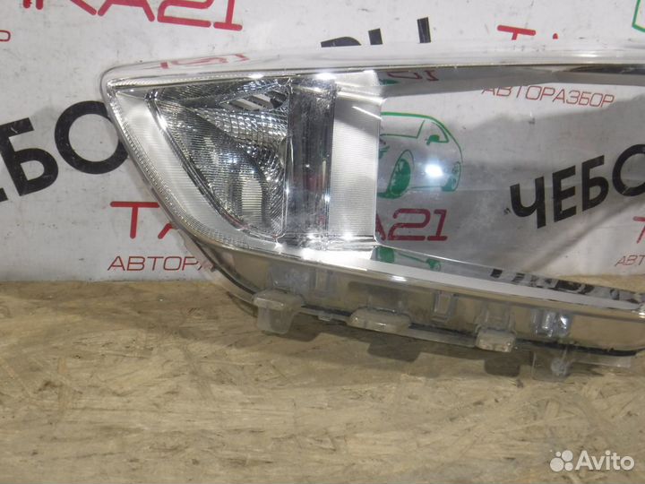 Стекло левой фары Hyundai Creta (2016-2020)