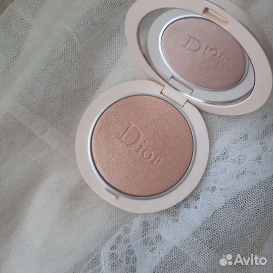Christian Dior forever Couture Luminizer