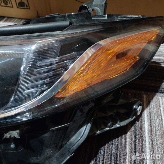 Фара LED правая Toyota Camry 70 2018-2021