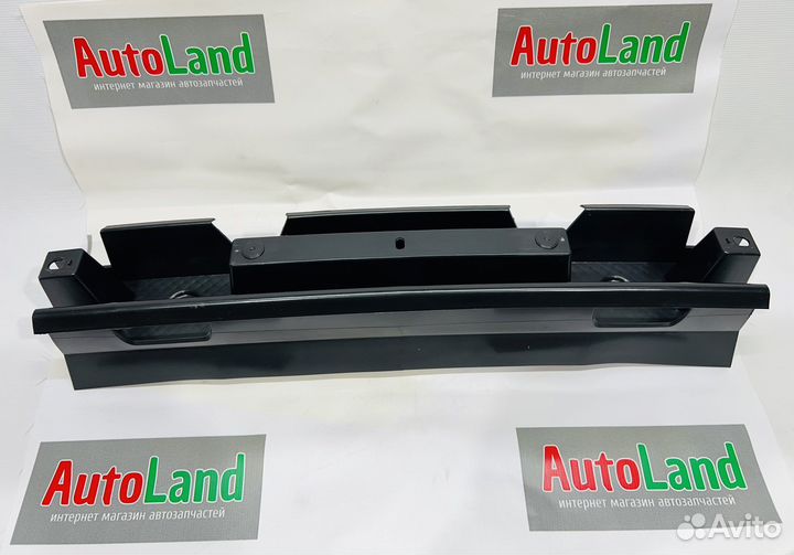 Усилитель переднего бампера средний Vesta