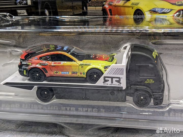 Hot Wheels Team Transport Ford Mustang RTR Spec 5