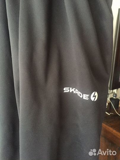 Спортивный лыжный костюм skade