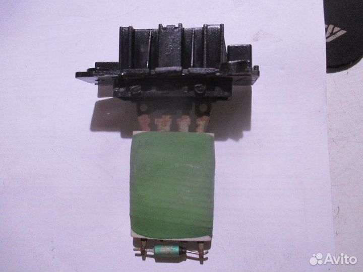 Сопротивление отопителя Peugeot Partner 1.6 2012