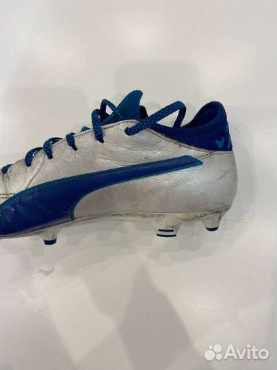 Футбольные бутсы