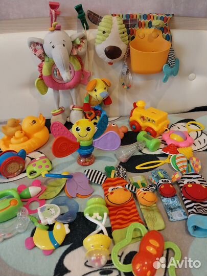 Развивающие игрушки и погремушки пакетом