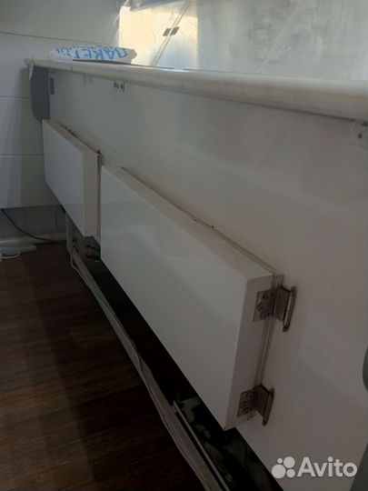 Продам холодильную витрину