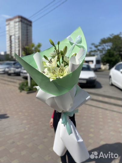 Букеты из лилий, букеты с доставкой