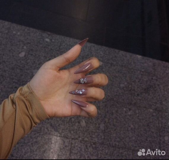 Маникюр наращивание ногтей модель