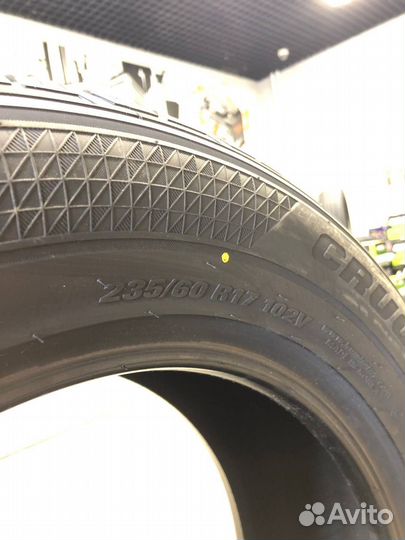 Kumho Crugen HP71 235/60 R17 102V