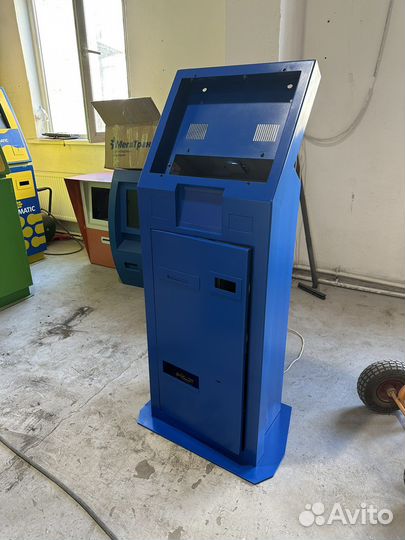 Корпуса платежных терминалов с выдачей