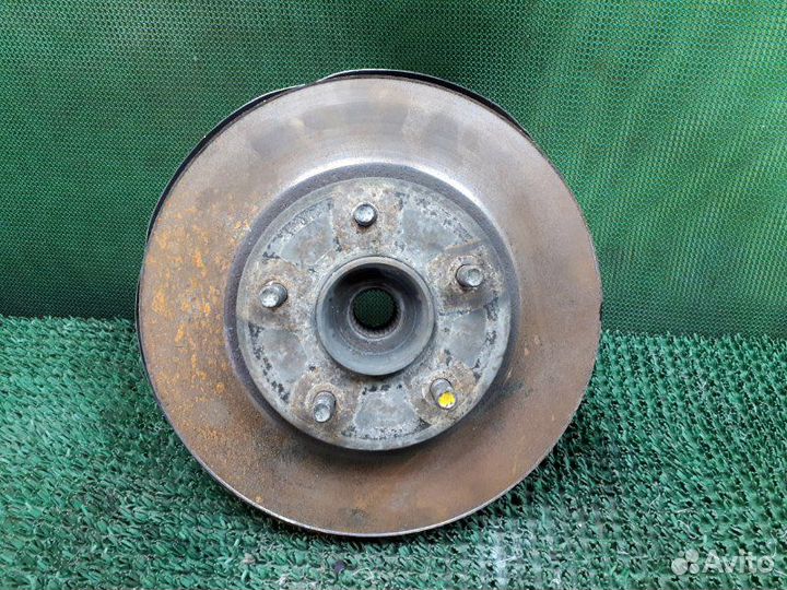 Кулак поворотный передний правый Nissan Cefiro A32