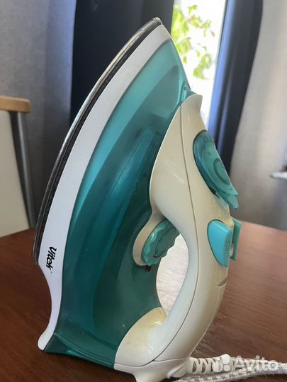 Паровой утюг Vitek