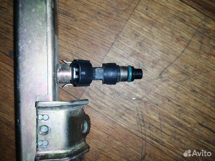 Форсунка топливная Nissan March K12 (2002 - 2005)